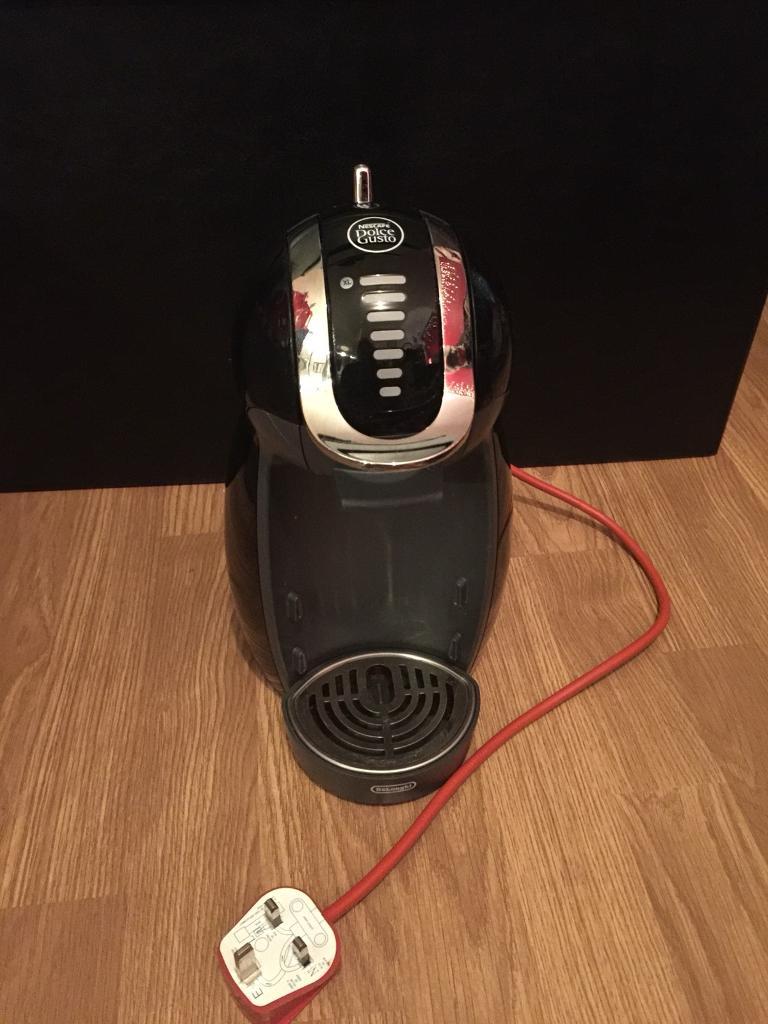 NESCAFE DOLCE GUSTO Pod Coffee Machine with Pod Holder in Stirling