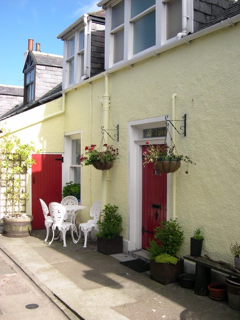 For Lease Three Bedroom Terraced Cottage in Banff, Aberdeenshire