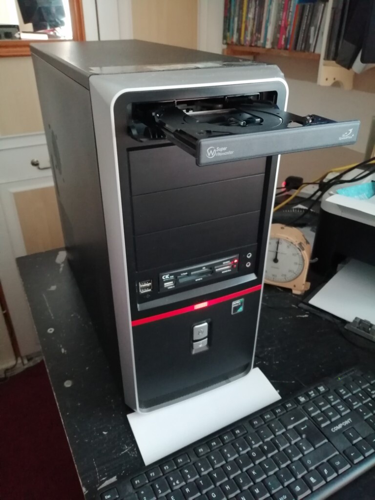 Computer Tower with Screen, Keyboard, Mouse and Speakers £49.00 in