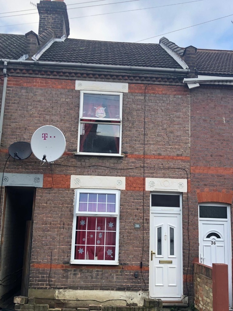 2 Bedroom House For Rent In Dallow Area In Luton Bedfordshire Gumtree