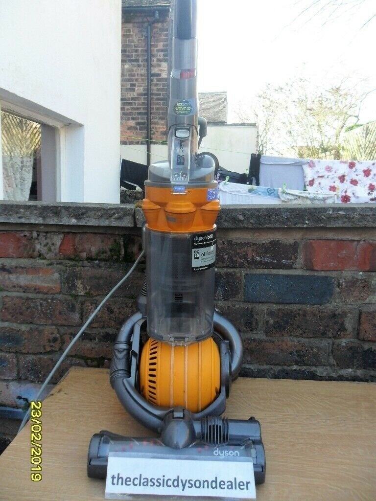 dyson DC25 ANIMAL BIG BALL upright vacuum fully refurbished 1 month