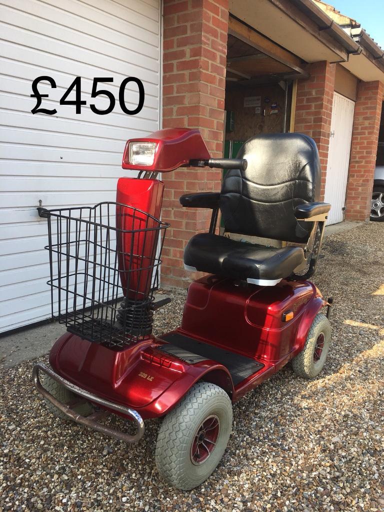 Rascal 329le 8 mph Mobility scooter in South Woodham Ferrers, Essex