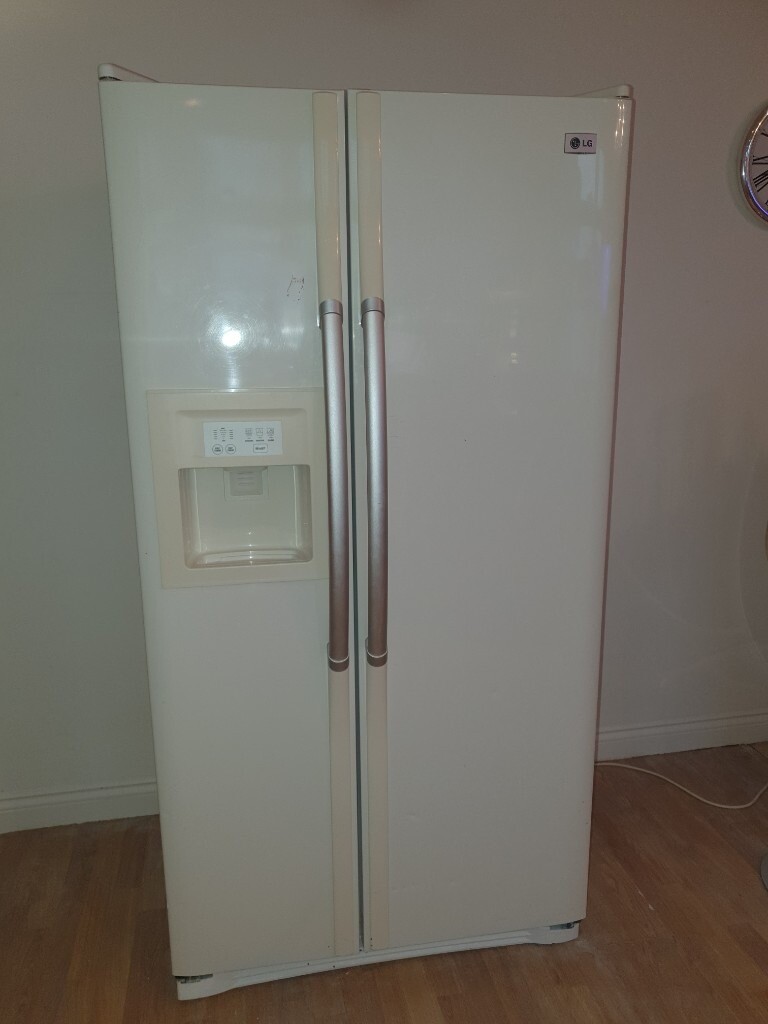 White American fridge freezer free in Sunderland, Tyne and Wear