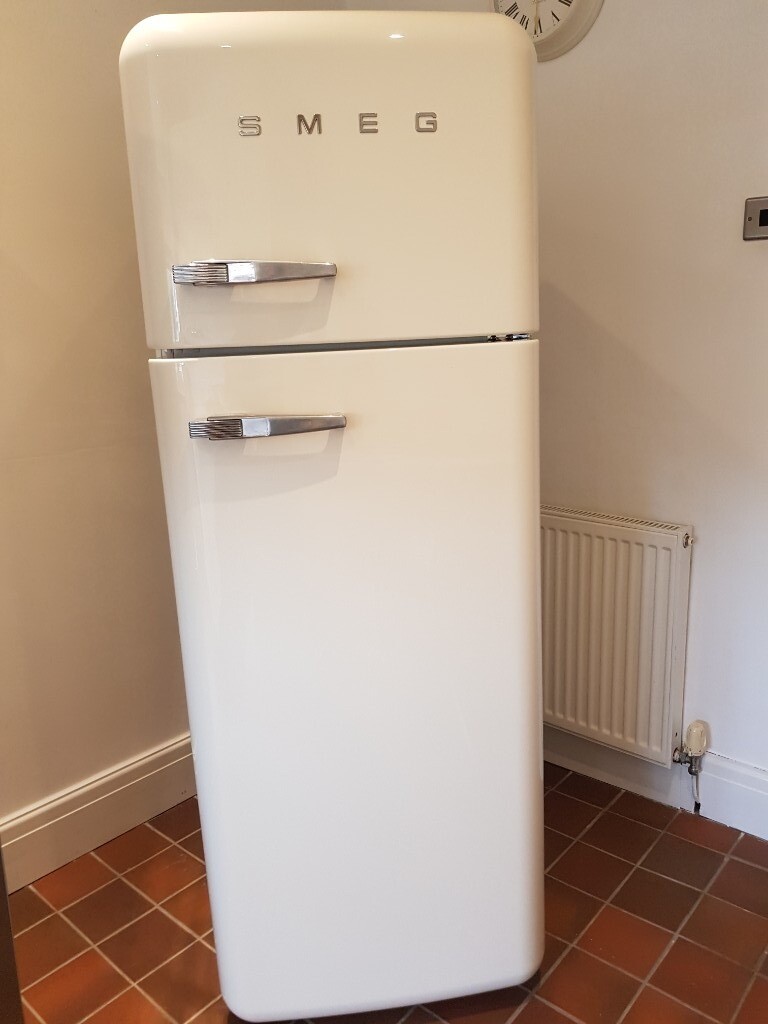 Smeg Fridge Freezer (Not Working) Price Reduced in Wigan, Manchester