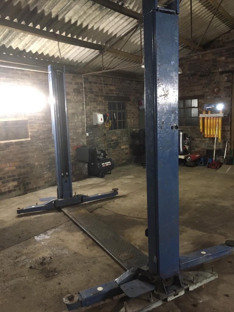 Two post car lift ramp 2 poster in Galashiels, Scottish Borders Gumtree