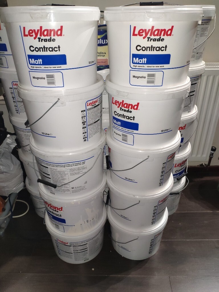 Leyland contract Magnolia paint 10 litre emulsion in Ladybarn