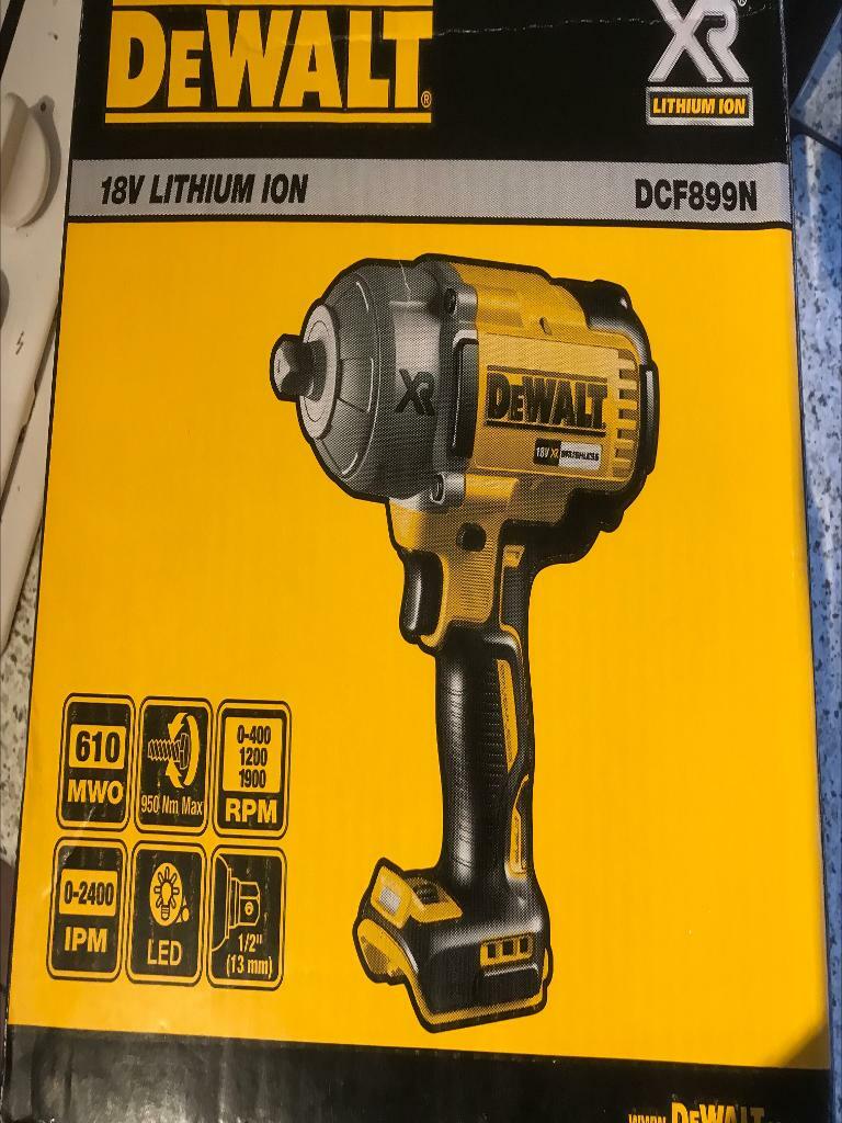 DeWalt DCF899 XR Liion Brushless 1/2” impact wrench BODY ONLY in