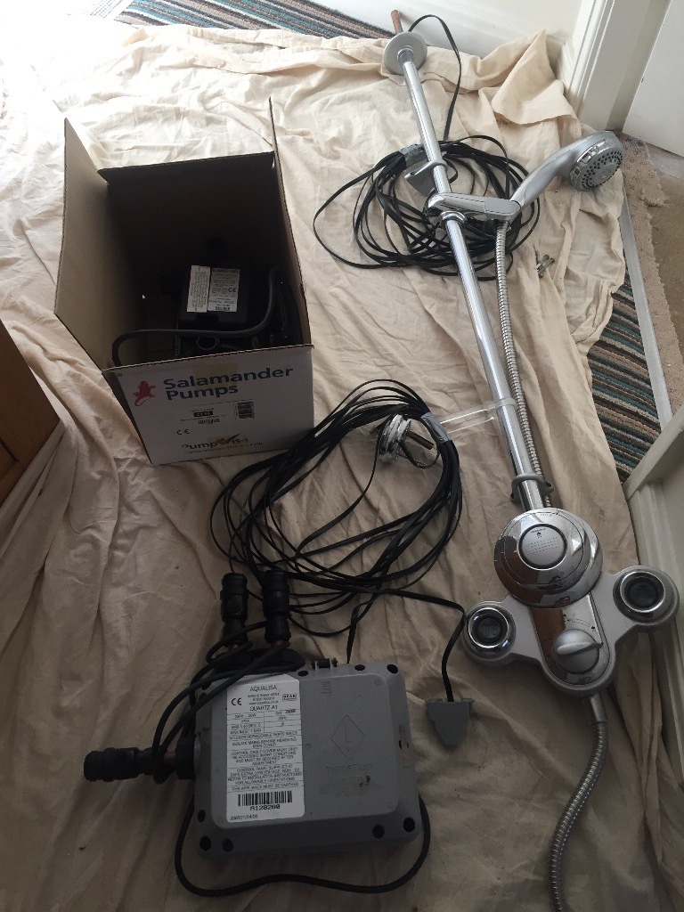 Aqualisa Quartz A1 shower with Salamander Pump. Used and working open to offers in Market