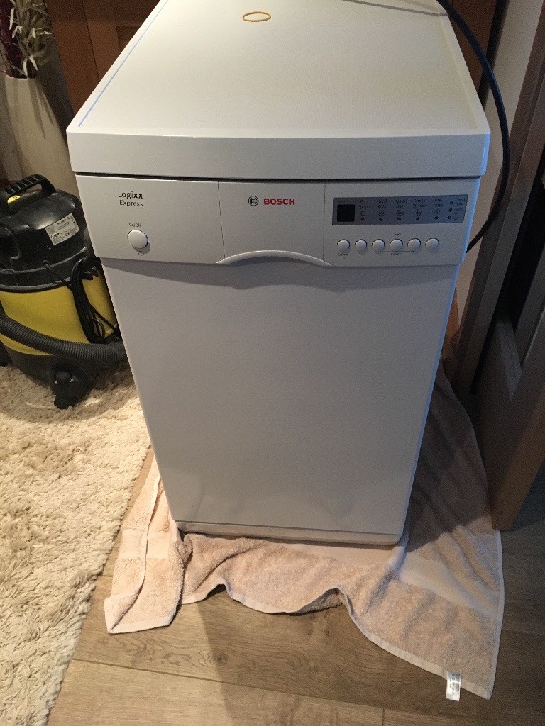 Half size dishwasher excellent condition and excellent working order