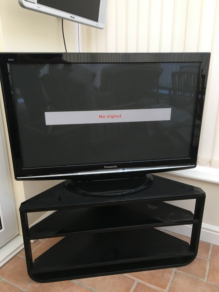 PANASONIC 42’’ PLASMA TV WITH 1080P HD, FREEVIEW & ORIGINAL STAND in Mosborough, South