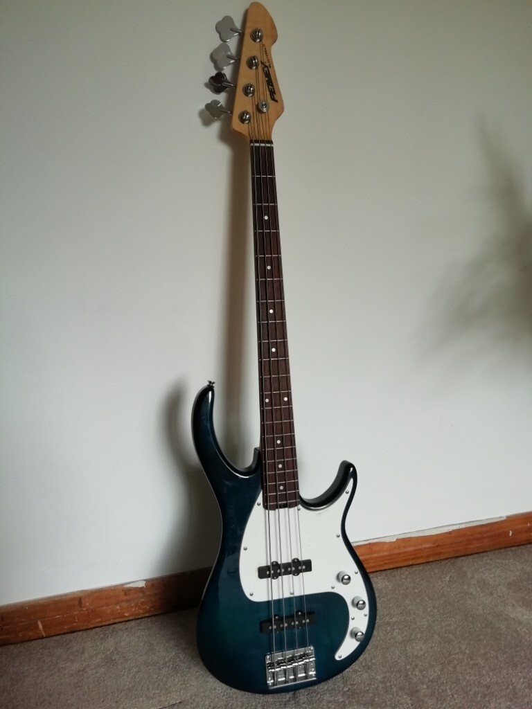 Bass guitar (peavey milestone 3) & amp in Troon, South Ayrshire Gumtree