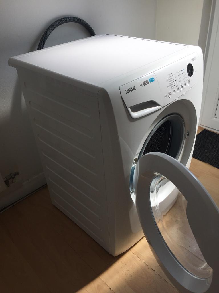 Zanussi 10kg XXL washing machine in Cowbridge, Vale of