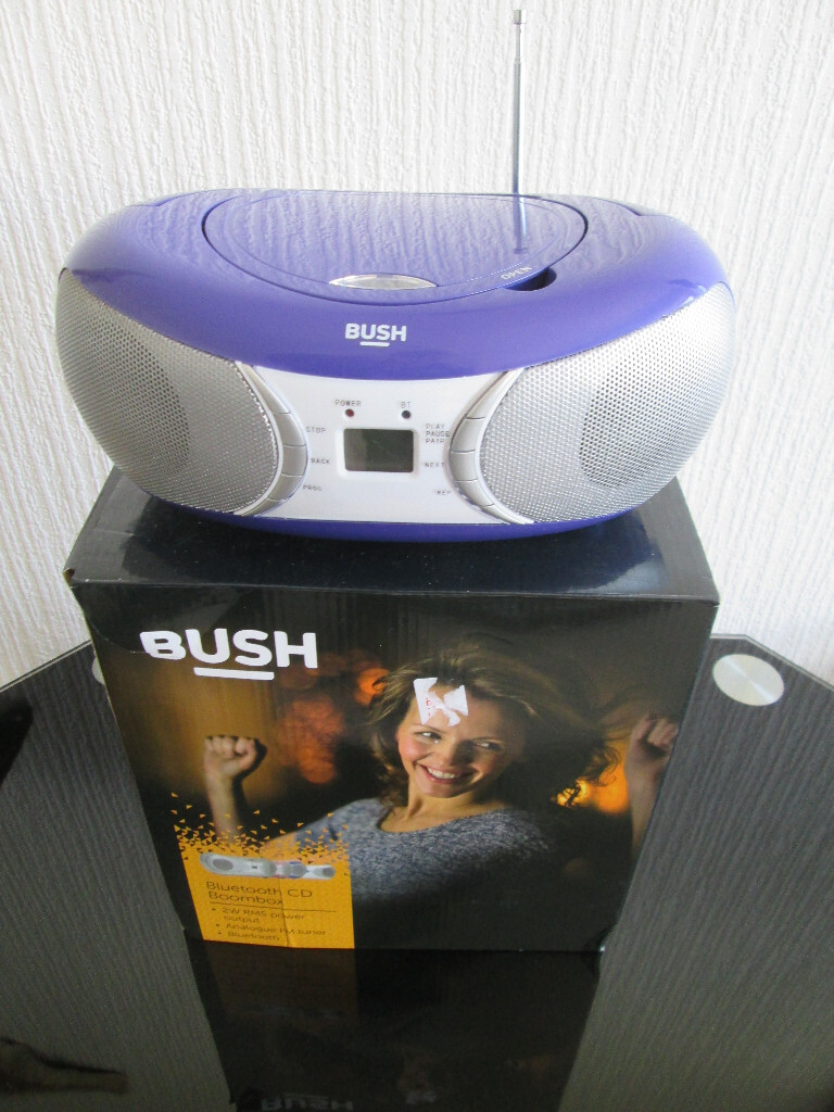 COLLECTION OF ELECTRICAL ENTERTAINMENT ITEMS in Greenock, Inverclyde