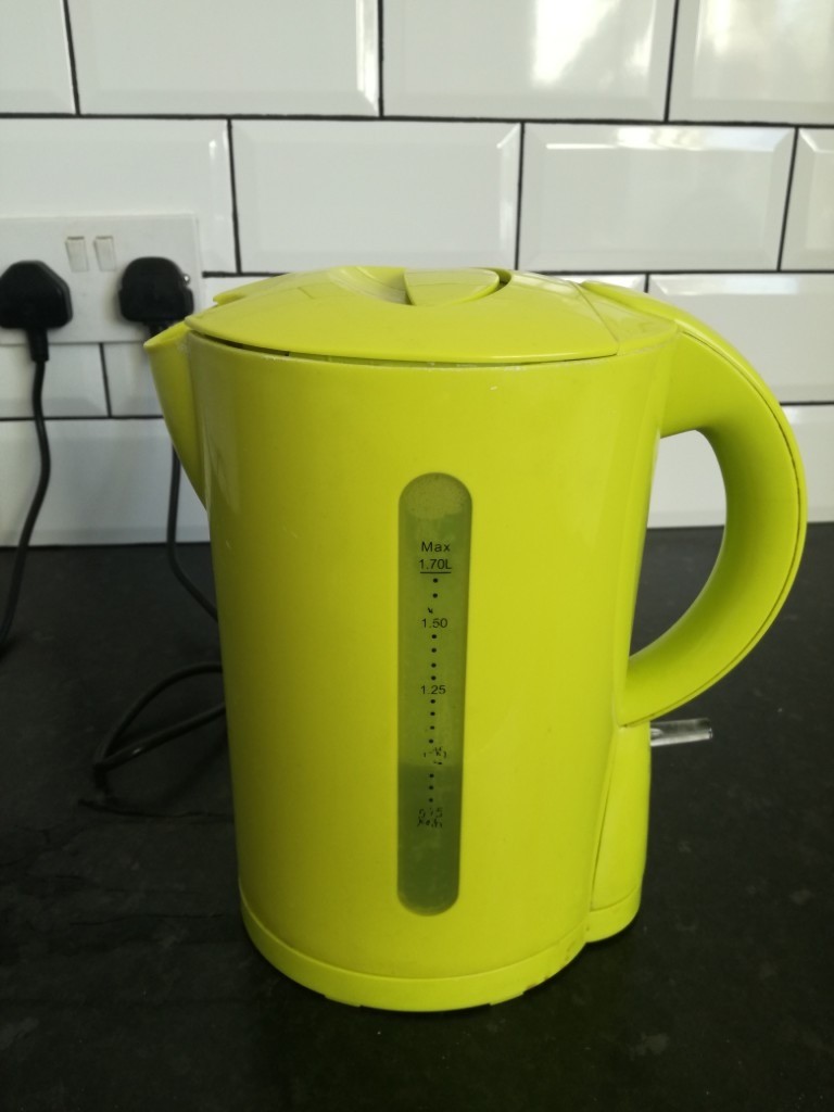 Green Coloured Kettle with 1.7 Litre Capacity Used but in Good