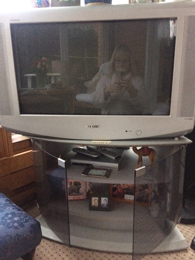 Sony Trinitron TV, stand and Freeview digibox in Cleeve
