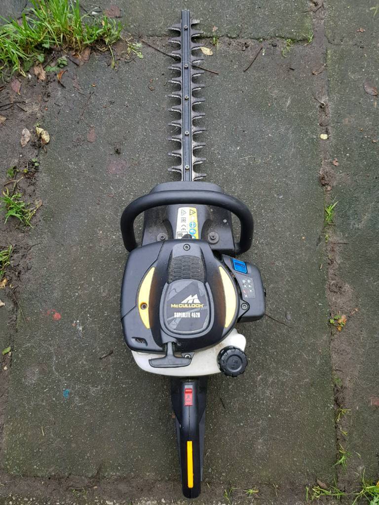 McCulloch Superlite 4528 Petrol Hedge Trimmer in Stretford