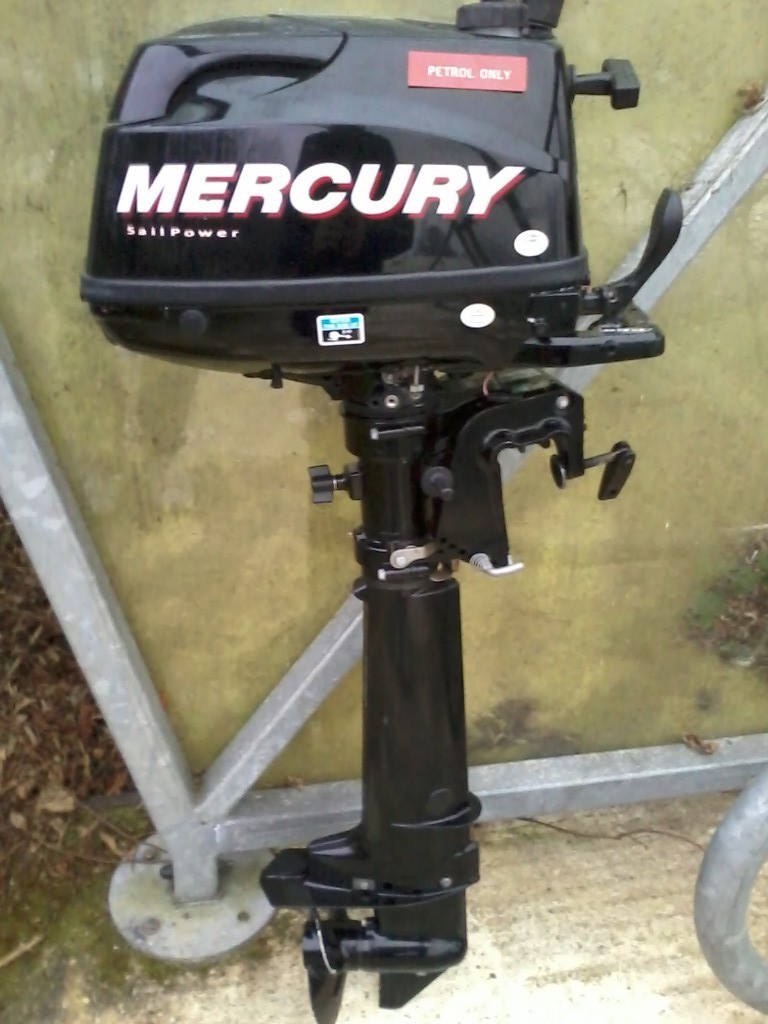 2015 MERCURY 5HP / 4 STROKE / LONG SHAFT OUTBOARD ENGINE / PERFECT