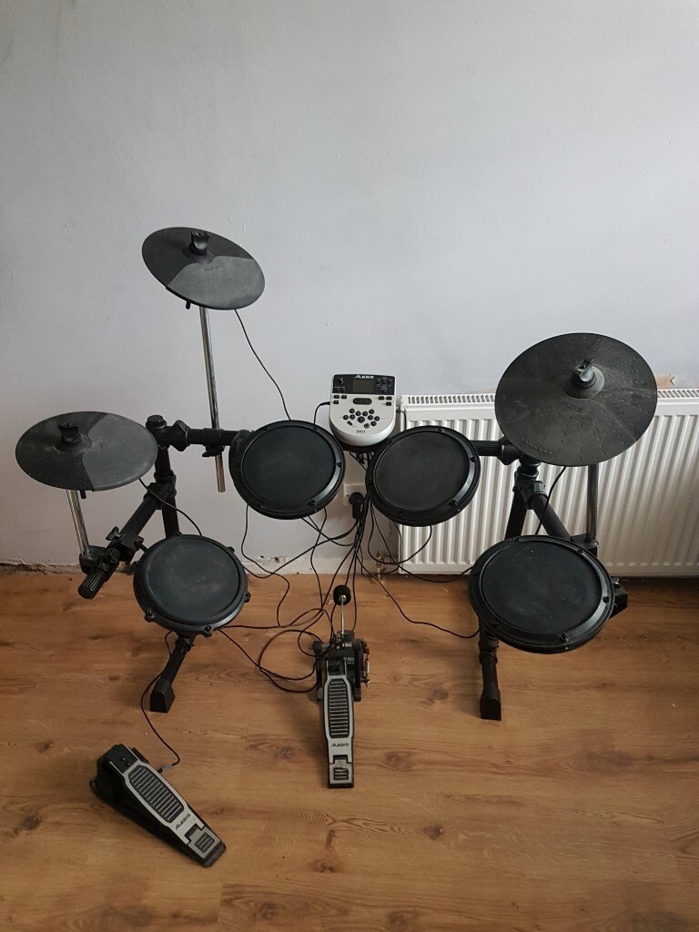Alesis DM7X Advanced Electronic/Electric Drum Kit in Milton, Glasgow