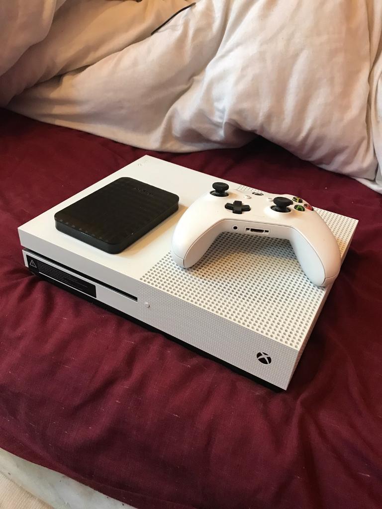 Xbox one s 500gb in Beeston,