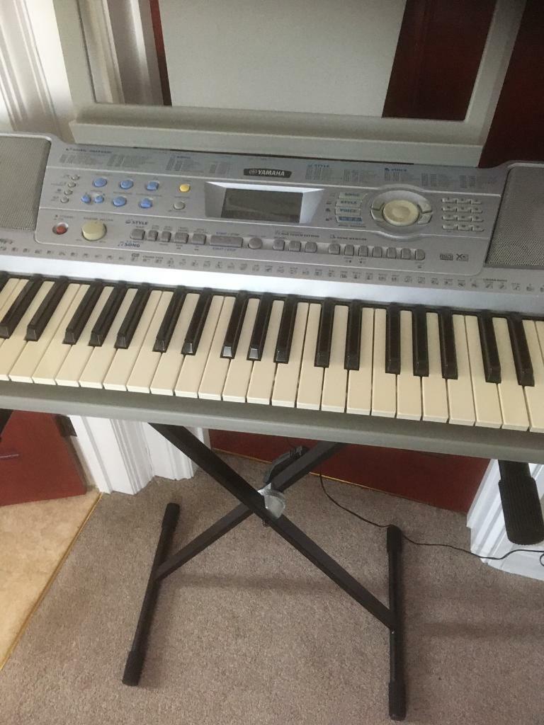Yamaha PSR 292 keyboard with stand in Caversham, Berkshire Gumtree