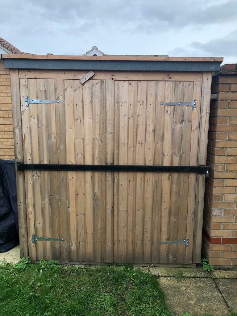 Excellent Condition Heavy Duty Shed &amp; Lock 10x6ft in 