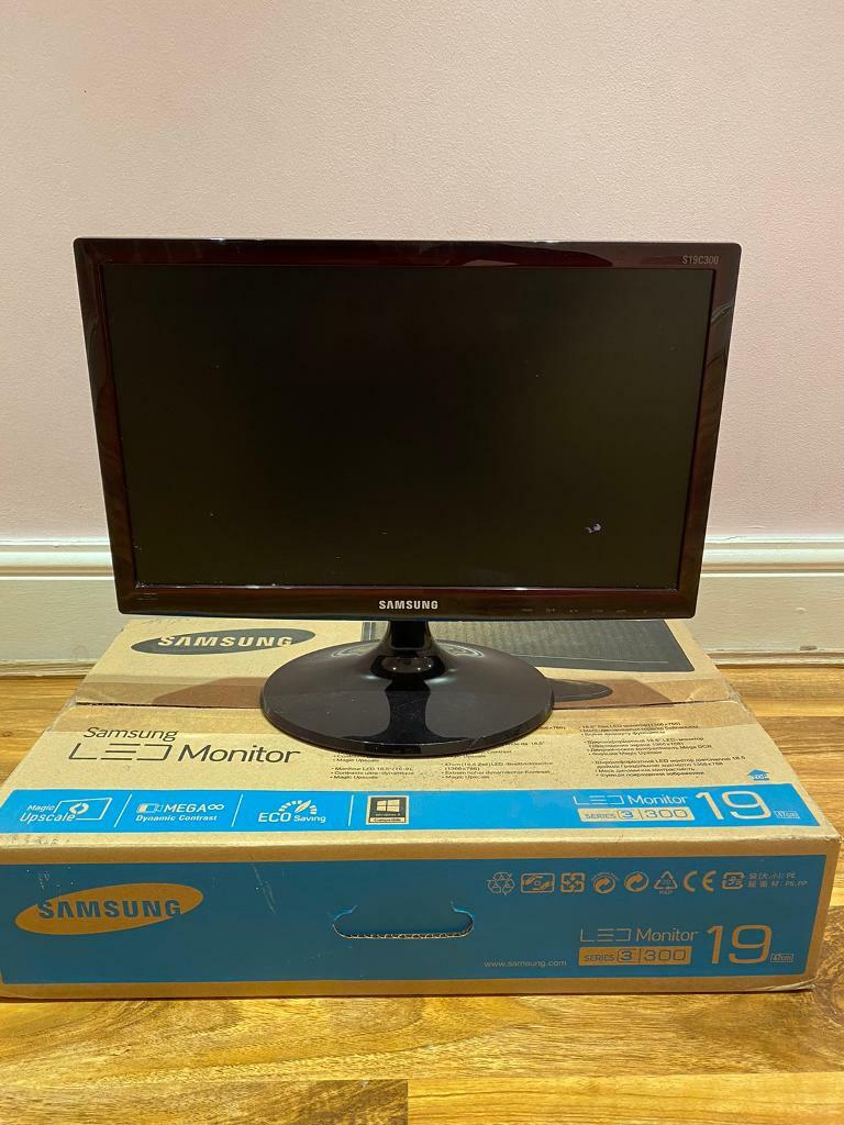 Samsung S19C300B 18.5-inch Widescreen HD LED Monitor | in Hillingdon ...