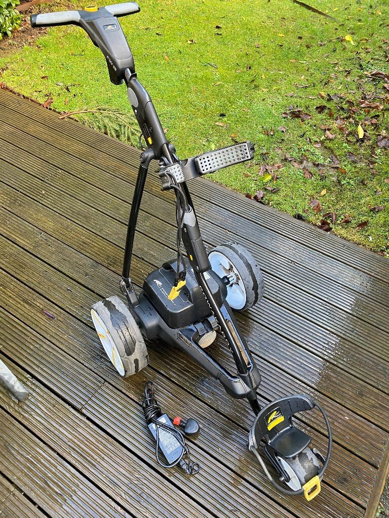 POWAKADDY FW5 ELECTRIC GOLF TROLLEY WITH PLUG & PLAY BATTERY & CHARGER