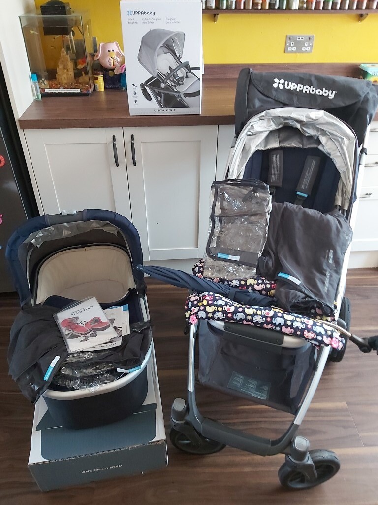 UPPAbaby Vista (2015) stroller/ pram complete with car seat and extras
