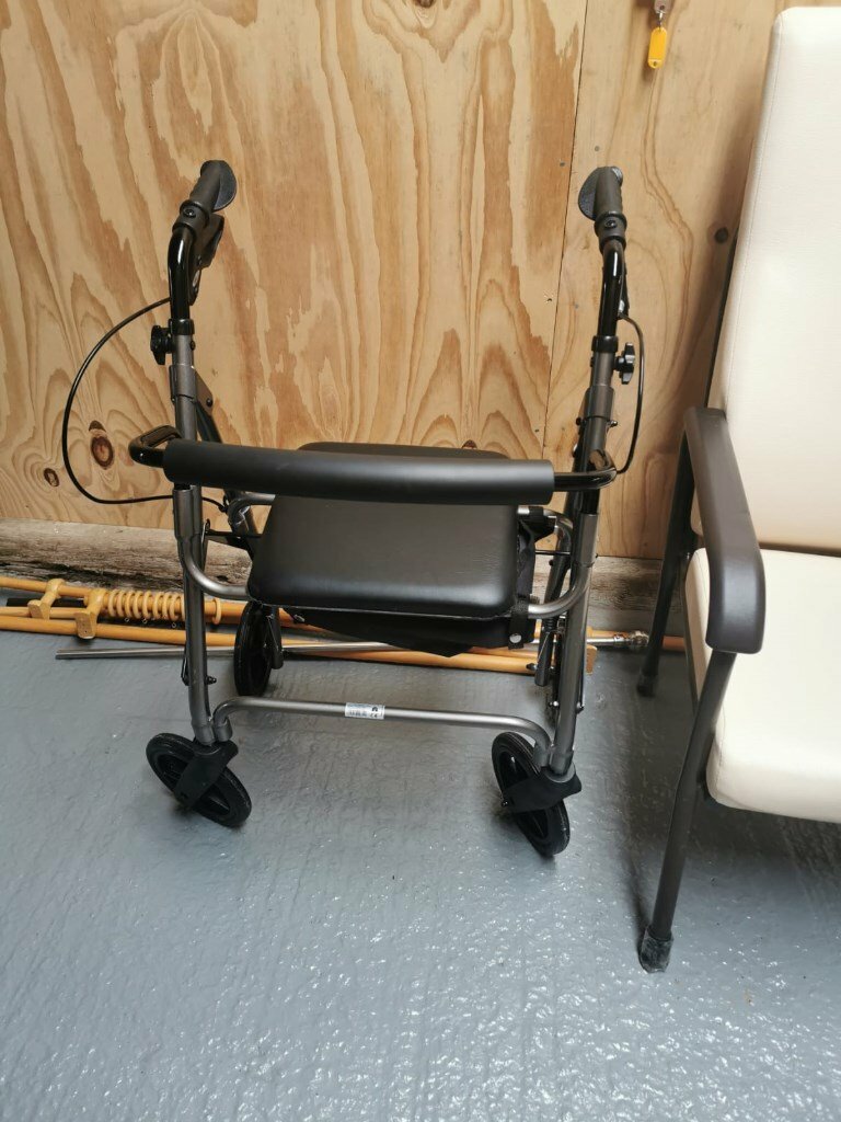 Days Lightweight Folding Four Wheel Rollator Walker with Padded Seat