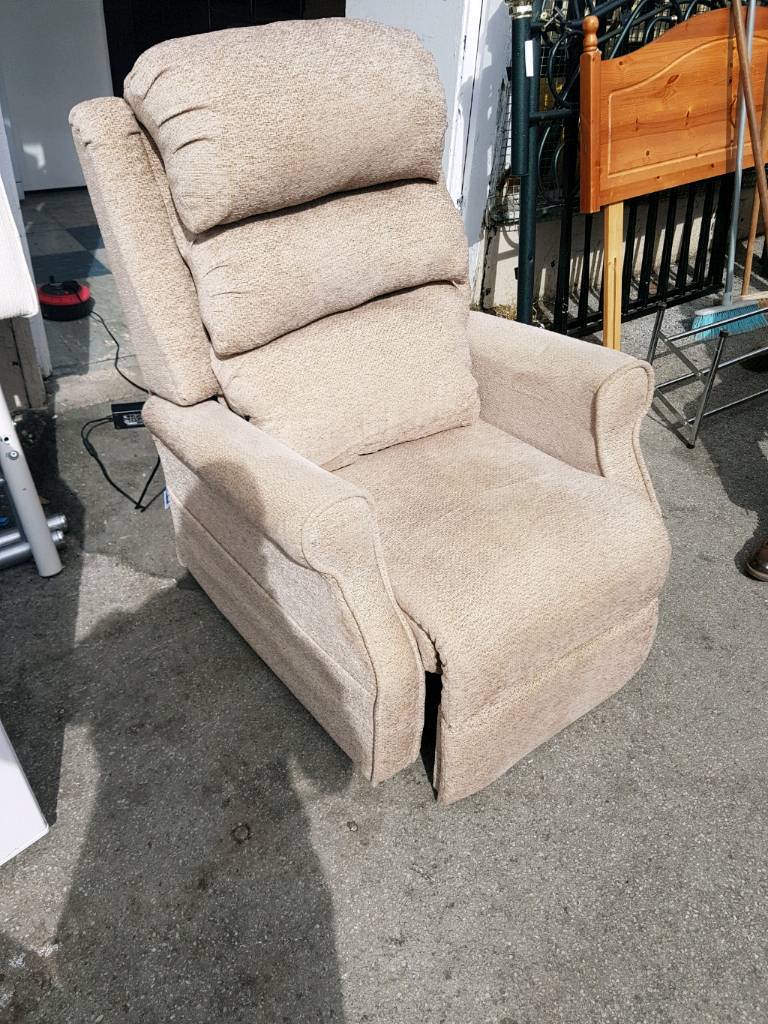 Electric rise and recliner chair in Sheffield, South Yorkshire Gumtree