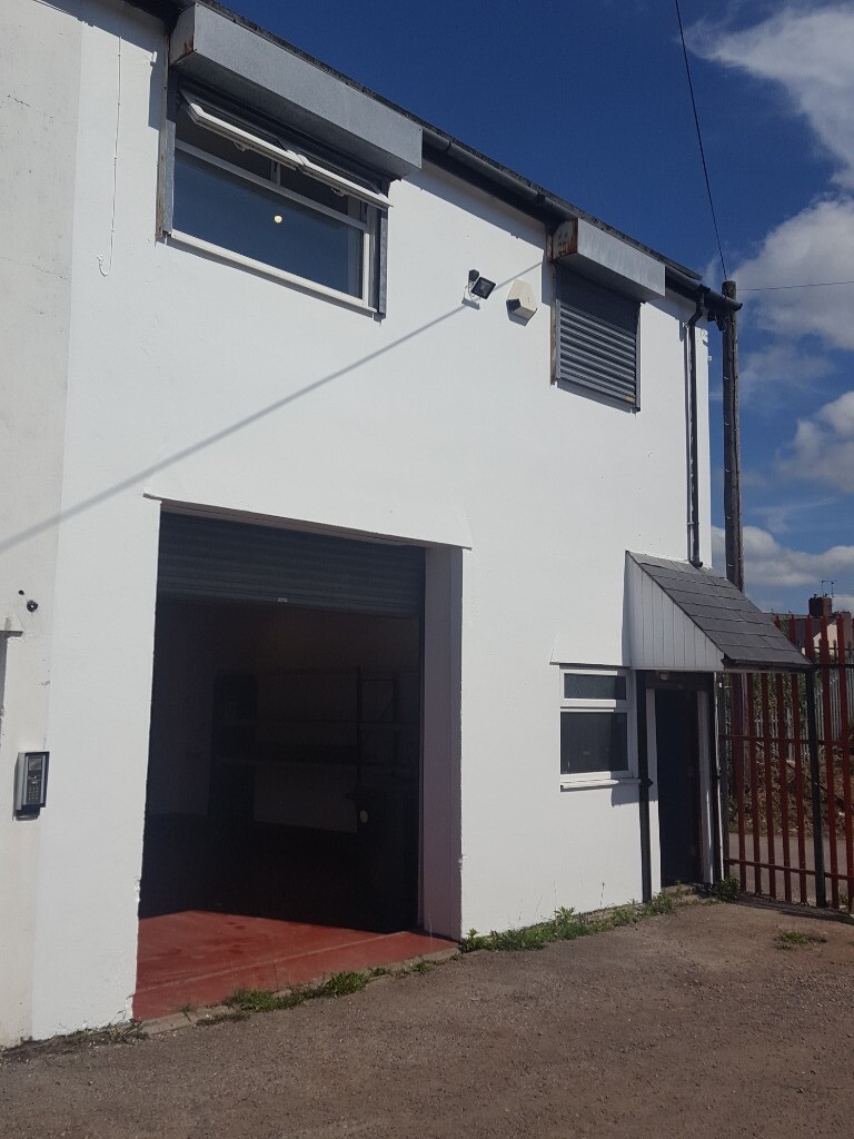 Commercial lock up unit with office above. Small business rates relief