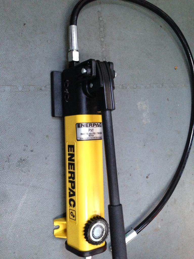 Enerpac Hydraulic Pump P141 in Aberdeen Gumtree