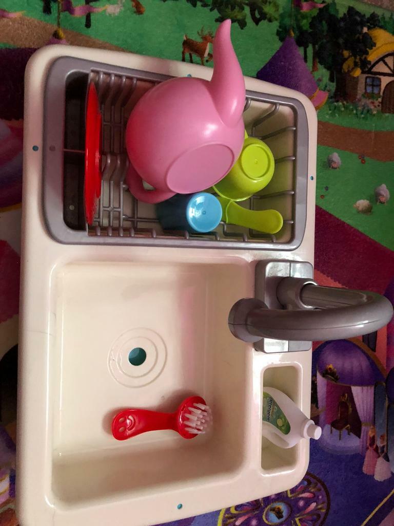 Toy sink with running water in Sutton Coldfield, West Midlands Gumtree