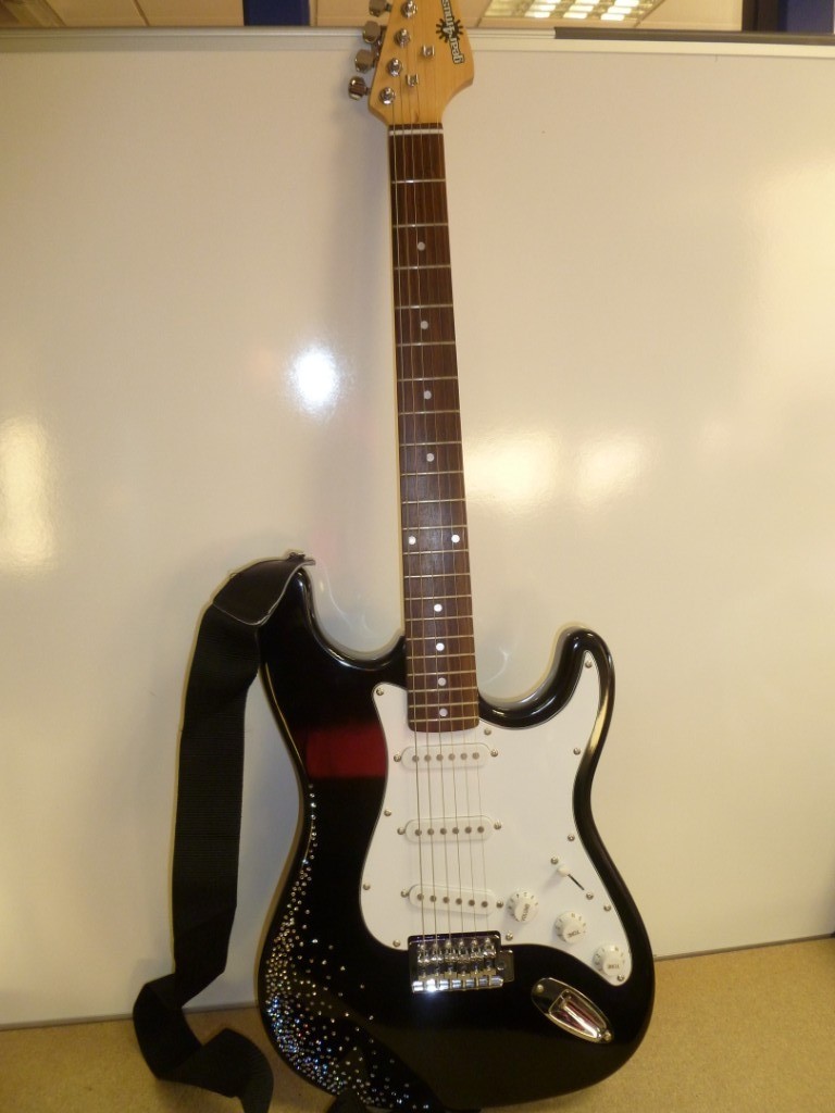 Gear for Music Electric Guitar in Maldon, Essex Gumtree
