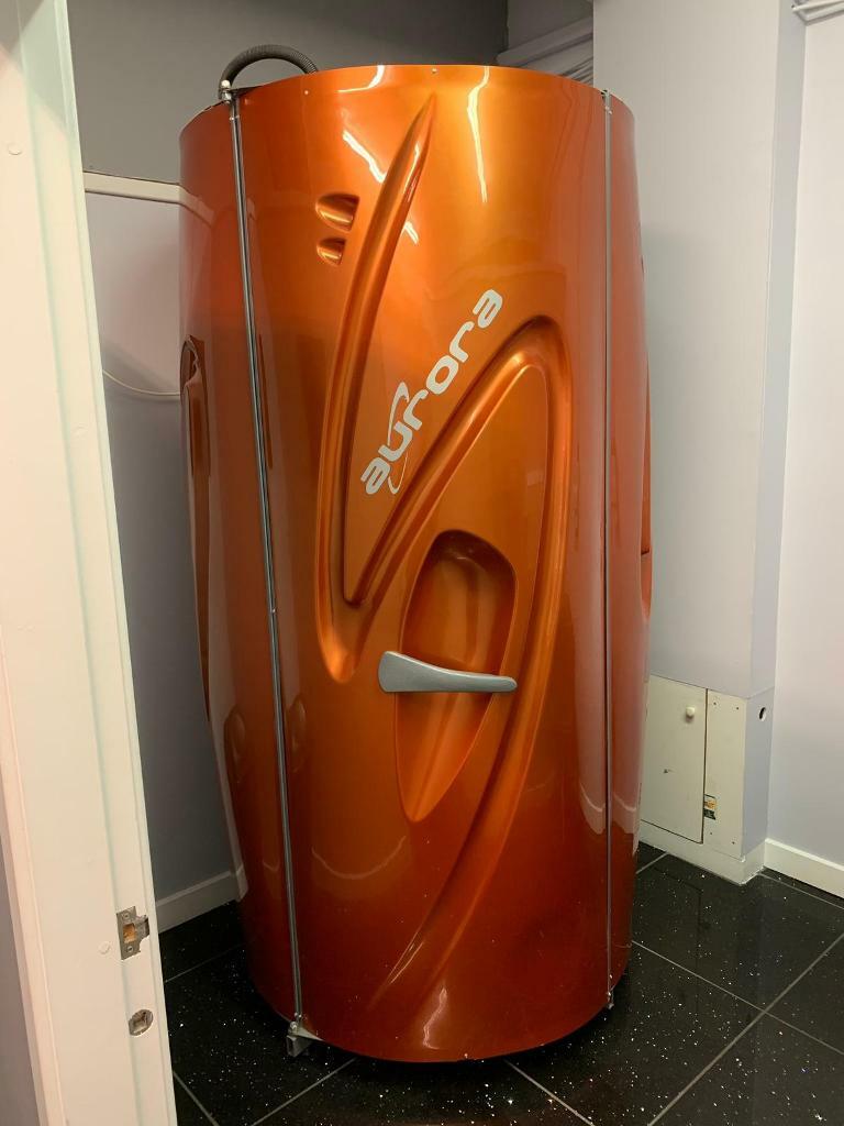 Aurora vertical sunbed with accessories in Nottingham
