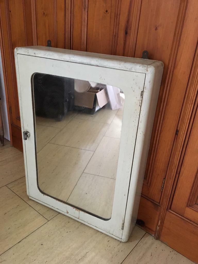 2x Vintage 20s Bathroom Wall Cabinets With Mirror In South West