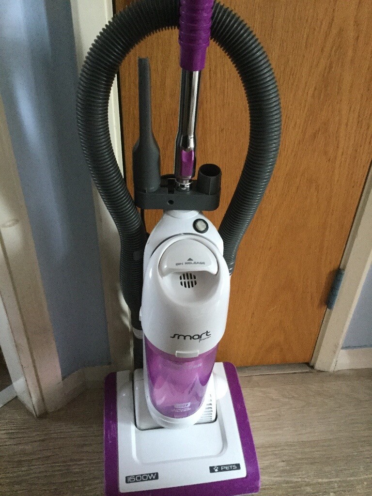 HOOVER SMART EXPRESS UPRIGHT BAGLESS HOOVER EX COND. in Stokeon