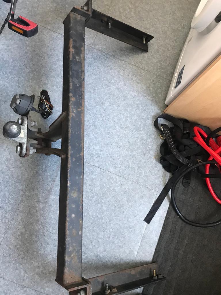 MK4 GOLF HATCHBACK TOWBAR WITH SINGLE ELECTRICS AND CABLE READY TO FIT