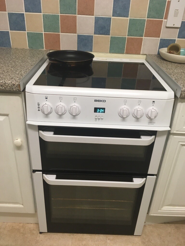 Electric Double Oven BEKO BDVC664W second hand, full working order in