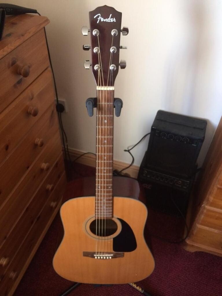 Fender DG3 Dreadnought Acoustic Guitar Great Condition and Lovely