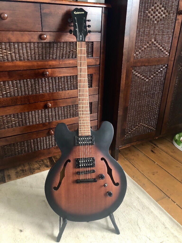 Epiphone Dot Studio, Semihollow Electric Guitar in Brixham, Devon
