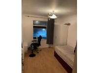 Double room to let 