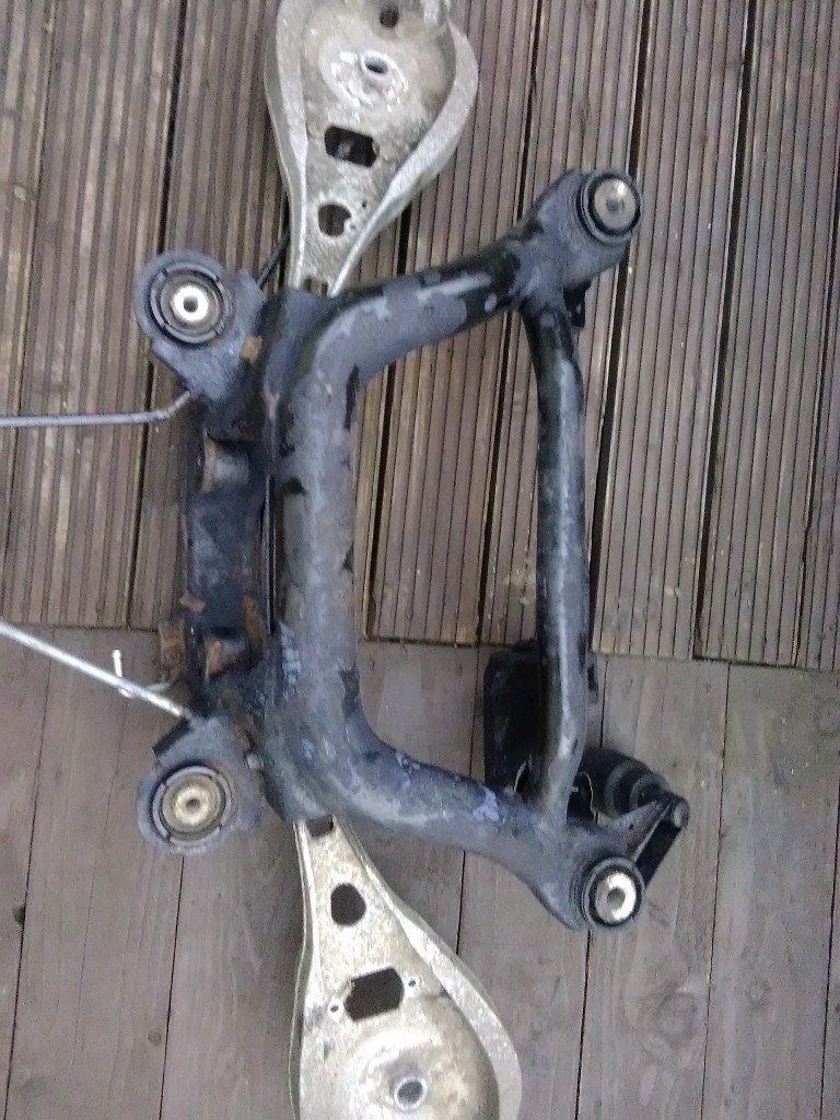 Bmw 3 series e46 saloon rear axle subframe in Alloa, Clackmannanshire