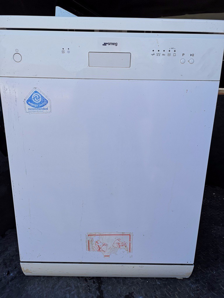 Smeg Dishwasher Model No. DF614WE in Swansea Gumtree