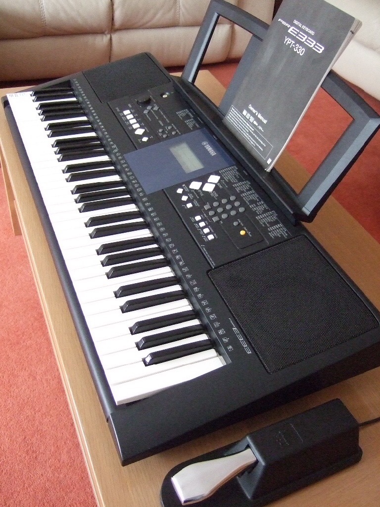 Yamaha PSRE333 keyboard with pedal in Redbridge, London Gumtree