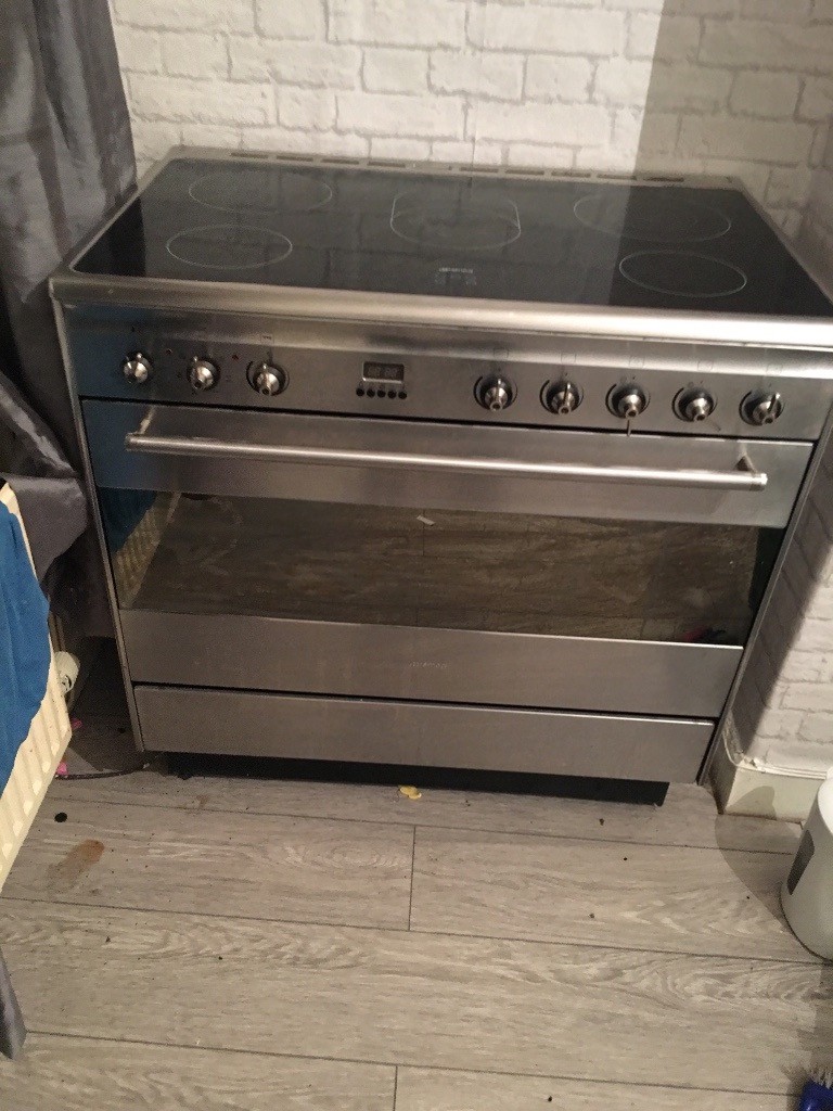 Smeg free standing electric range in AshtonunderLyne, Manchester