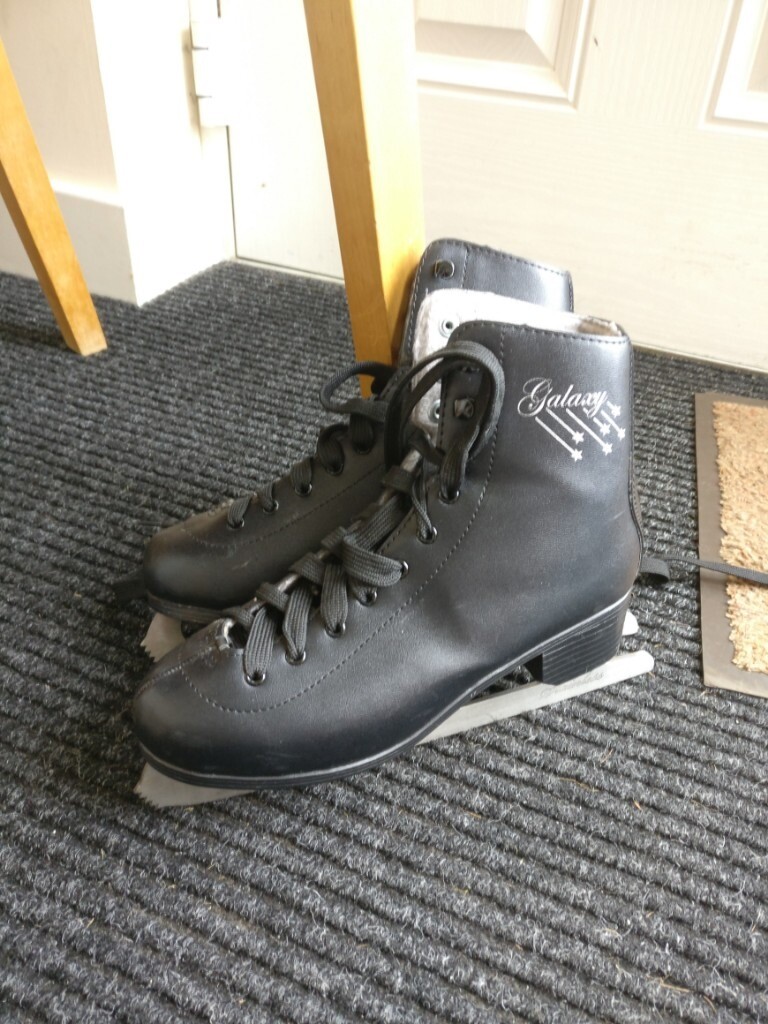 Black figure ice skates uk 6 in Motherwell, North Lanarkshire Gumtree