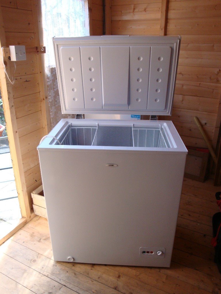 Chest Freezer (Logic Model, 142 Litre Capacity) in Stenhousemuir