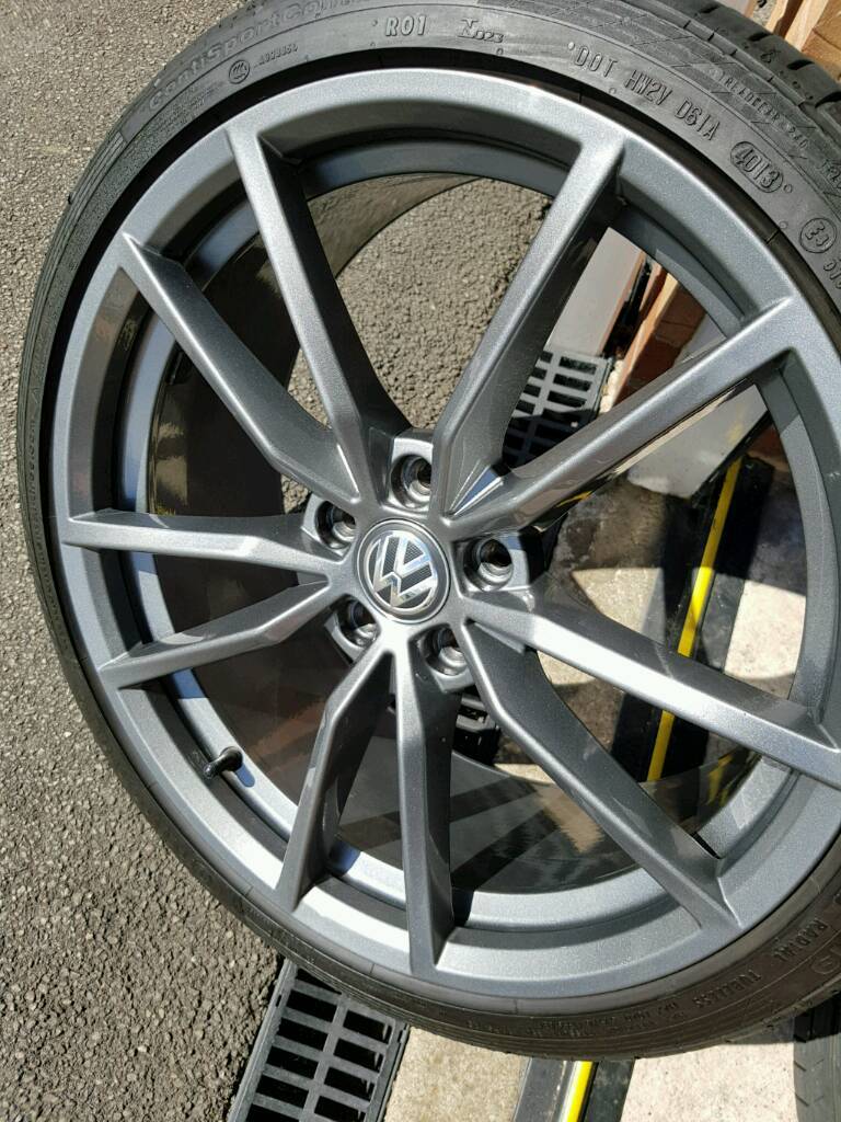 VW Mk7 Golf R pretoria 19" Alloy wheels, genuine in Hucknall