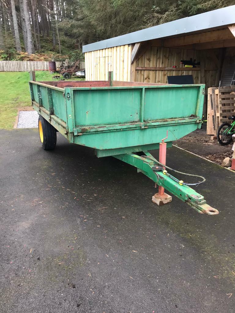 Tractor tipping trailer in Elgin, Moray Gumtree